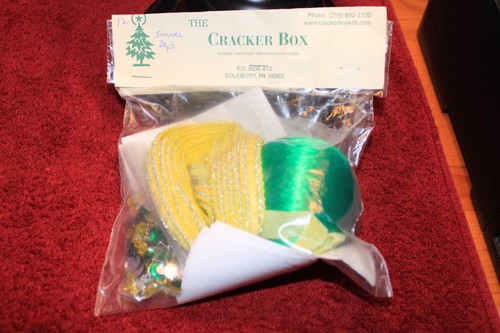 The cracker box christmas - box,