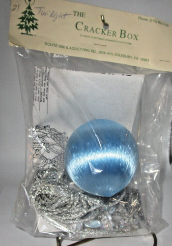 The cracker box ornament - cracker, kit